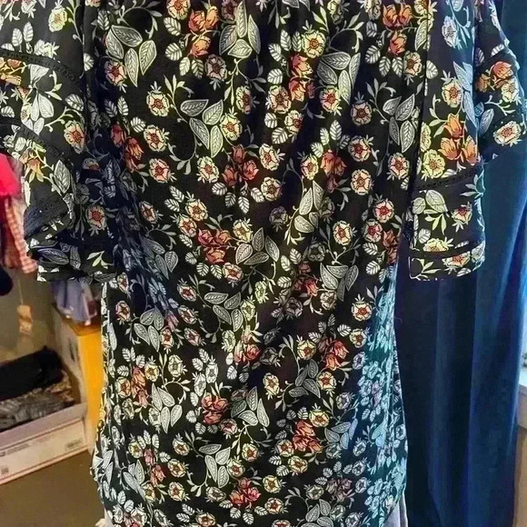 Loft Floral Lacy Ruffle Sleeve Top - Picture 3 of 8